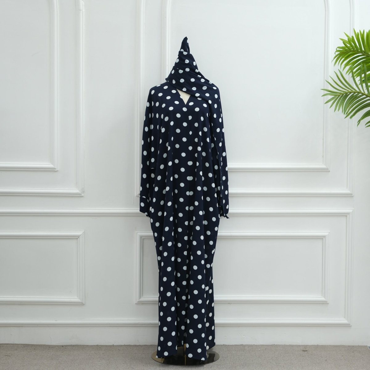 2-Piece Polka Dot Print Open Abaya Set(MOA316)