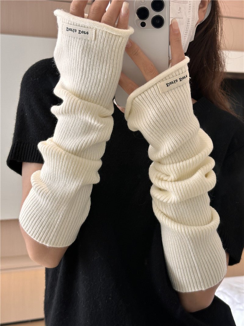 Cascading Knit Sleeve Covers Cozy Elegance for Layered Style (MAC312)