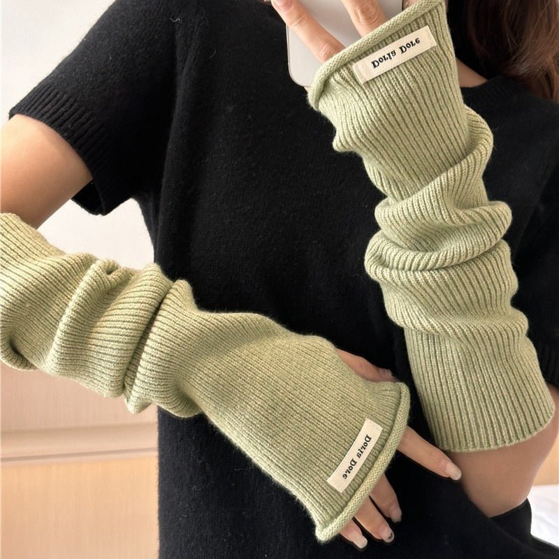Cascading Knit Sleeve Covers Cozy Elegance for Layered Style (MAC312)