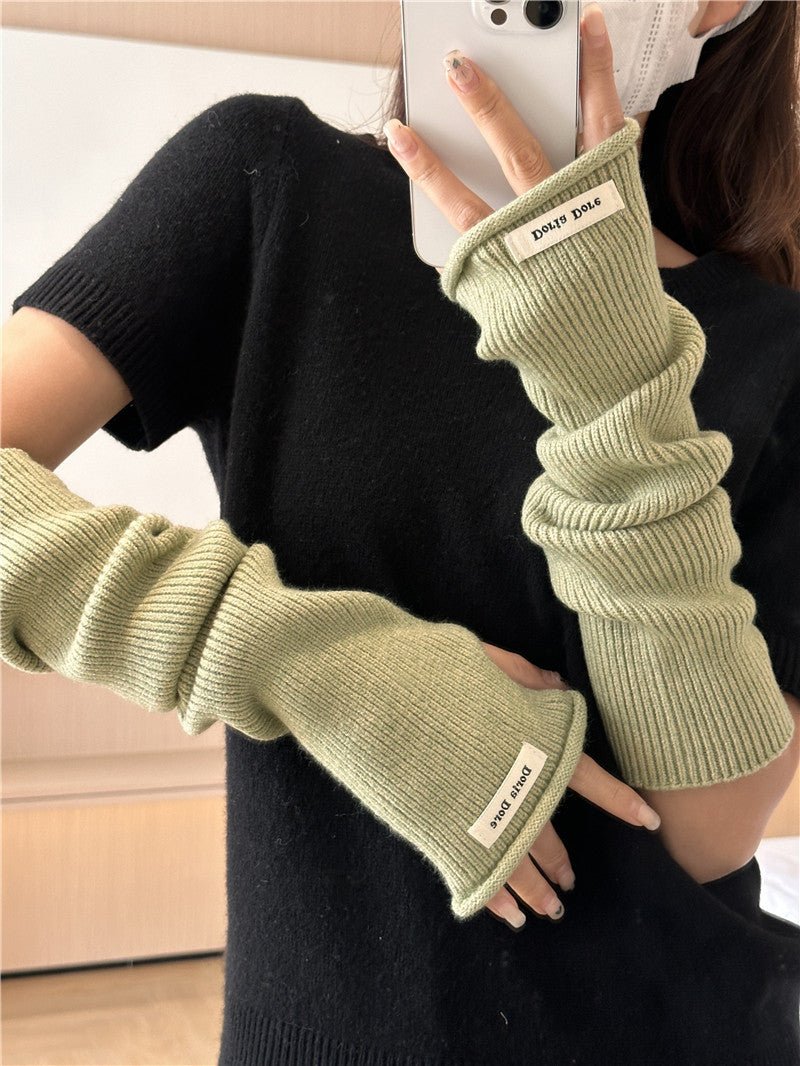 Cascading Knit Sleeve Covers Cozy Elegance for Layered Style (MAC312)