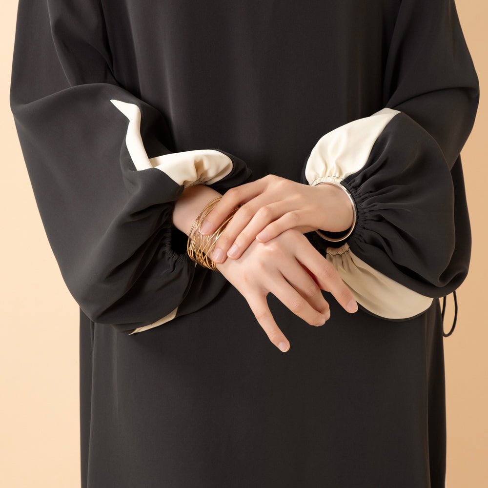 Contrast Panel Abaya with Drawstring Detail & Balloon Sleeves(MA421)