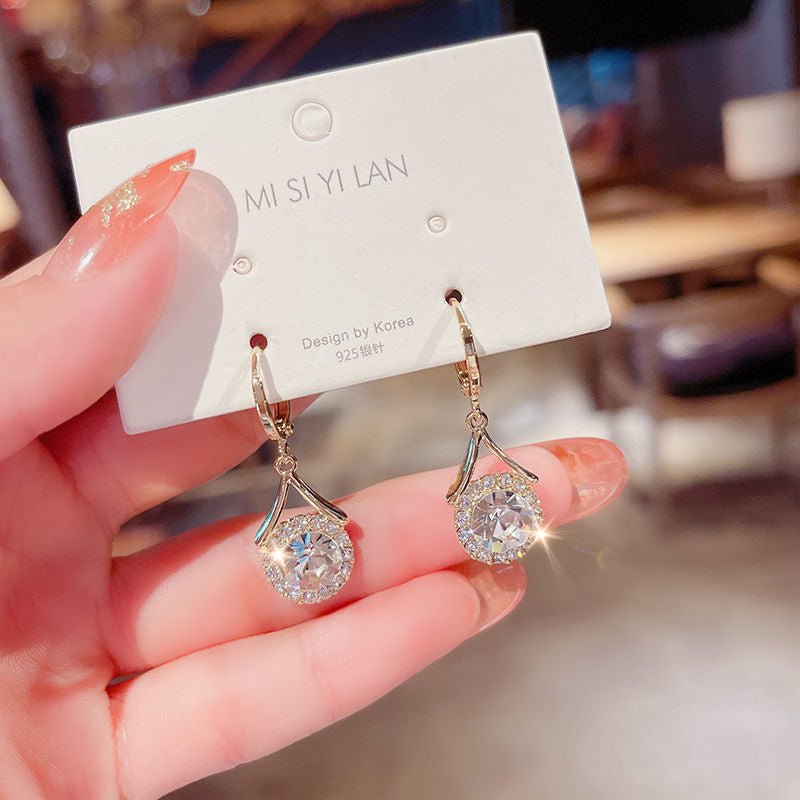 Elegant Sparkling Dangle Rhinestone Earrings (MAC324)