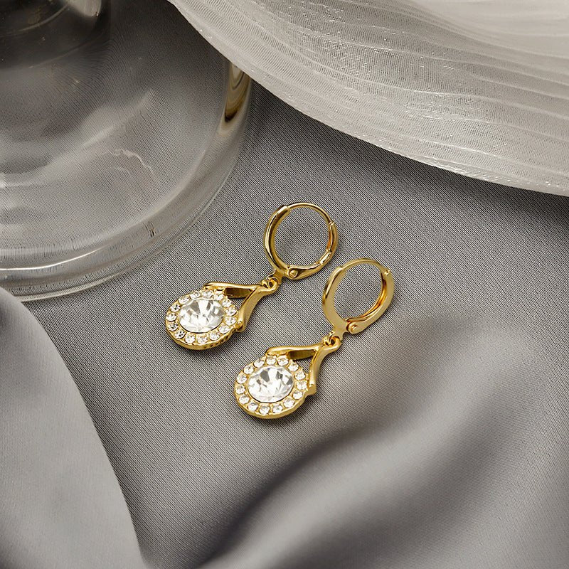 Elegant Sparkling Dangle Rhinestone Earrings (MAC324)