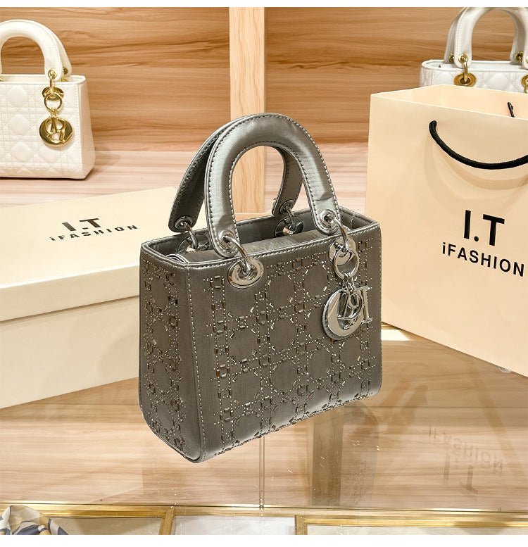 Hot diamond heavy industry high-end satin Princess Diana bag(MAC220)