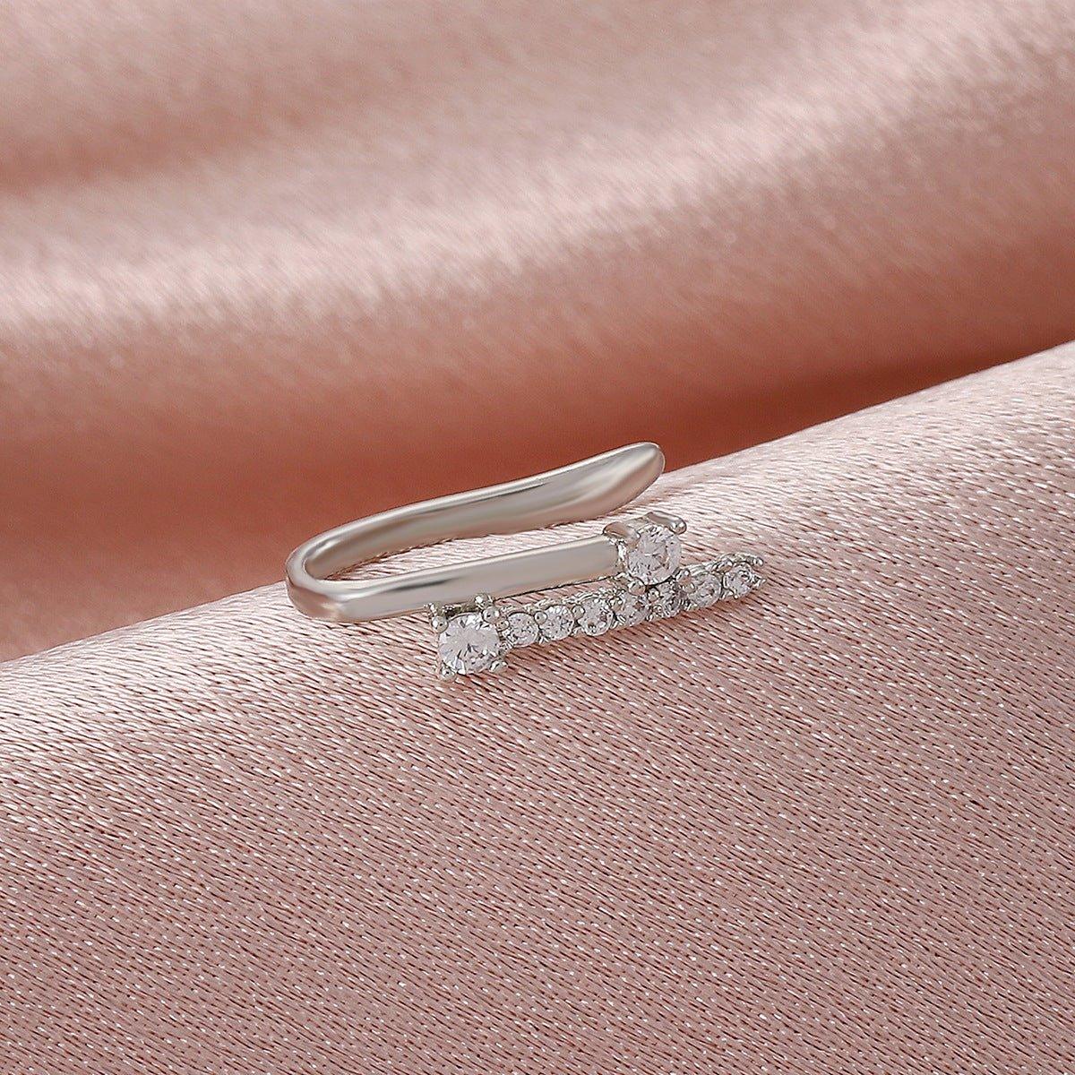 MAC134 Non-Puncture T-Shape Micropaved Zirconia Nose Ring