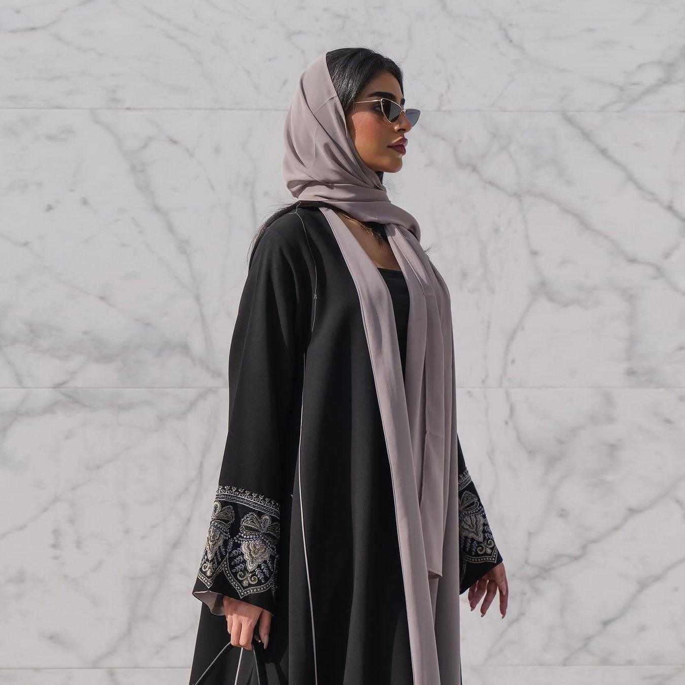 Elegant Embroidered Temperament Open Abaya (MOA062)