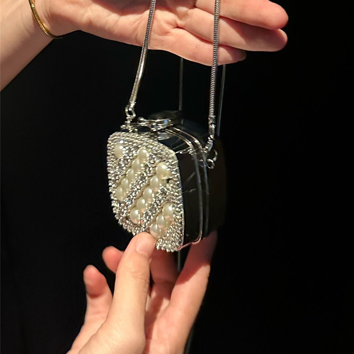 Palm-Sized Diamond Mini Clutch Silver Glamour Gala Bag (MAC281)